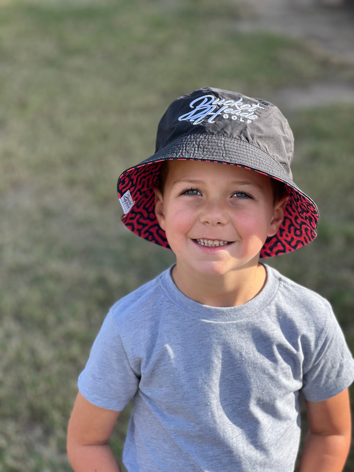 Classic Script Reversible Bucket Hat